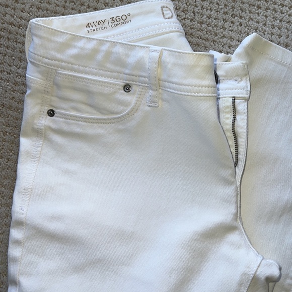 DL1961 Coco Curvy Straight Jeans, Size 28 - Picture 2 of 8